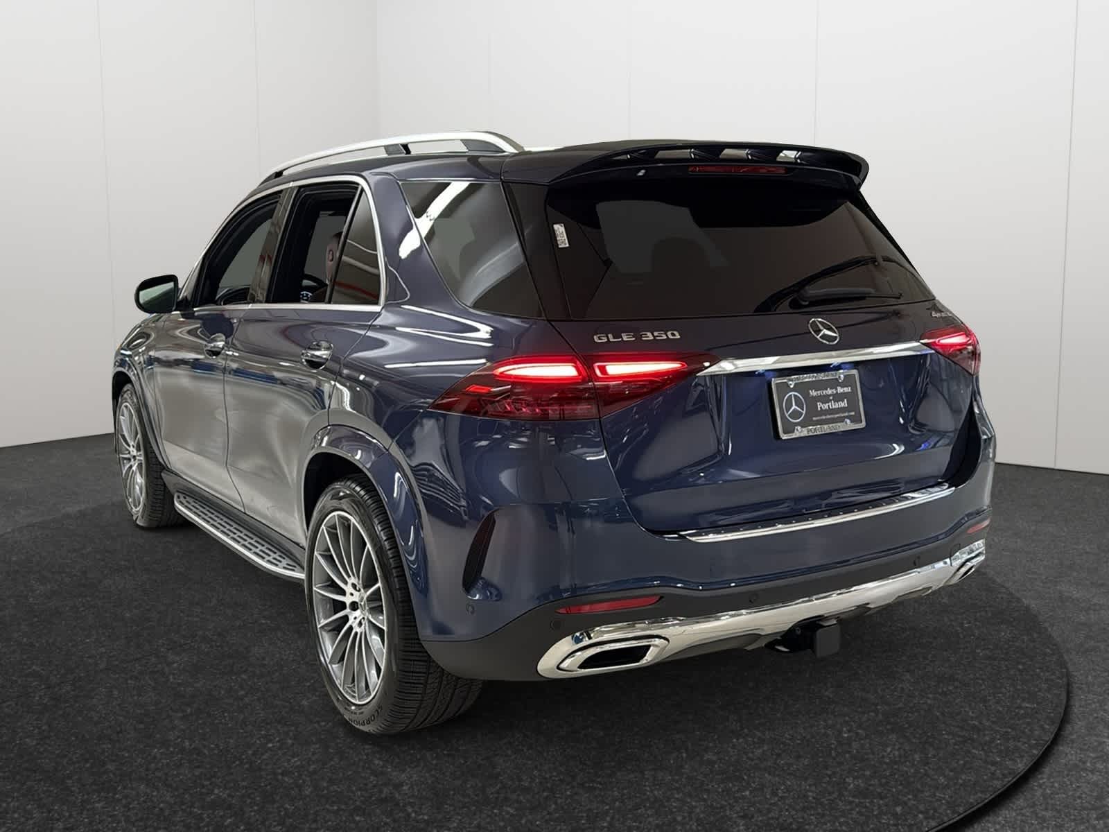 Thumbnail: 2026 Mercedes-Benz GLE - 6