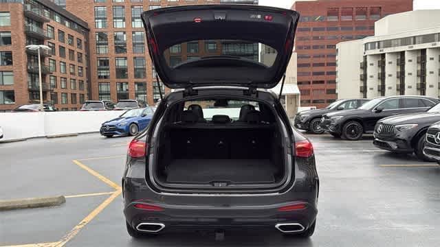 Thumbnail: 2025 Mercedes-Benz GLC - 7