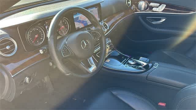 Thumbnail: 2017 Mercedes-Benz E-Class - 28