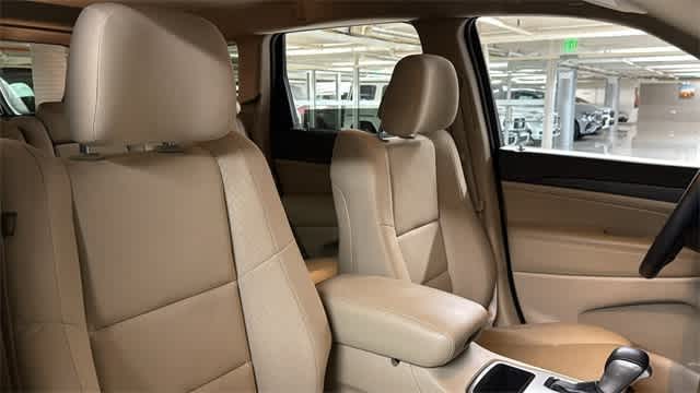 Thumbnail: 2022 Jeep Grand Cherokee - 30