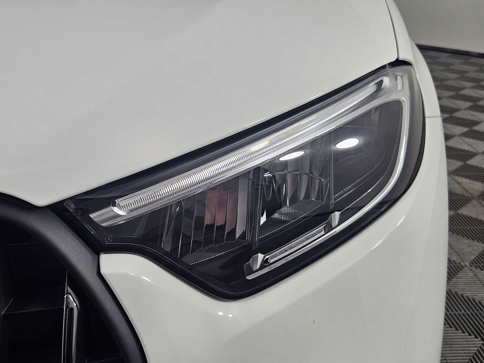 Thumbnail: 2025 Mercedes-Benz GL-Class - 10
