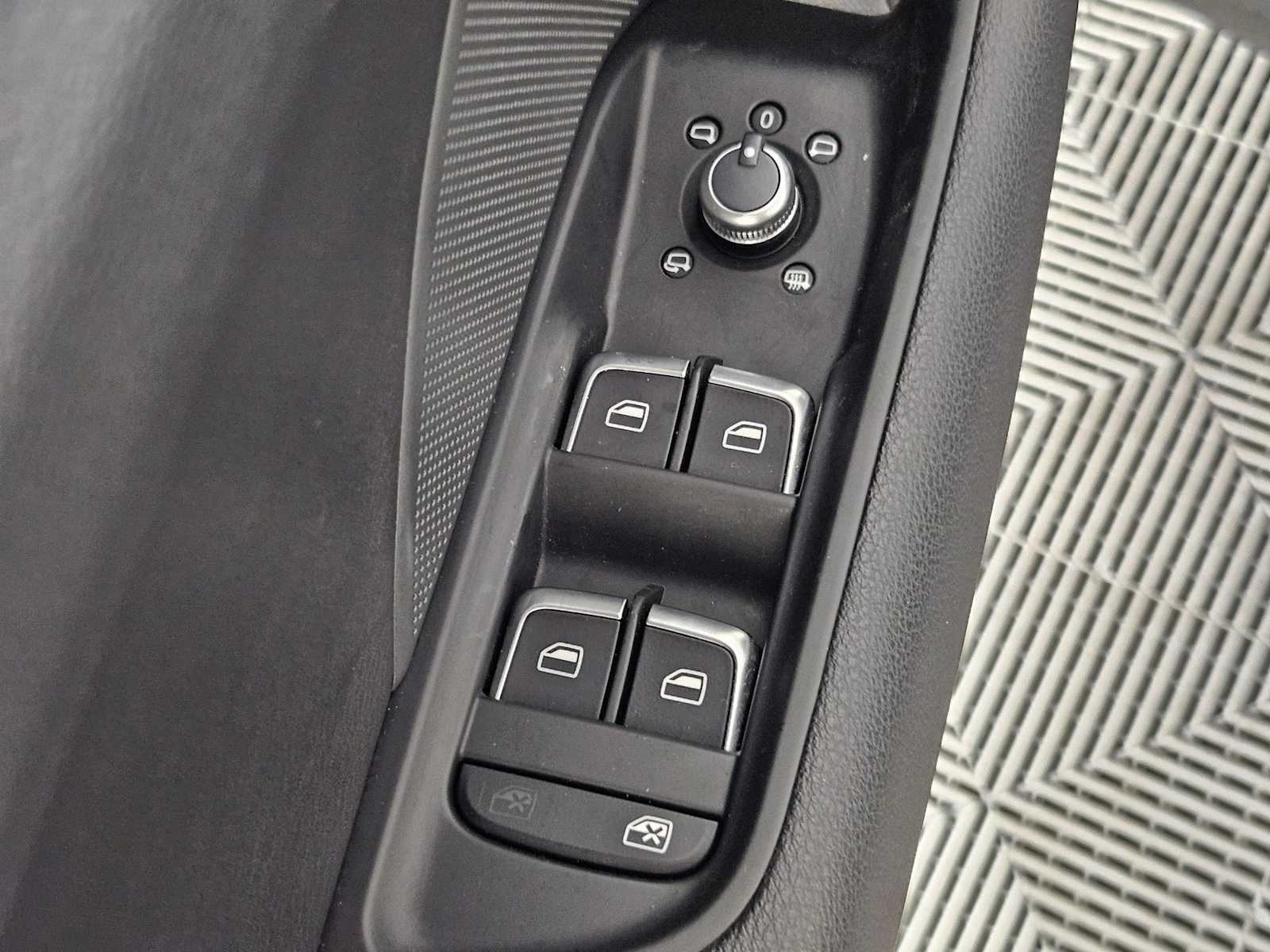Thumbnail: 2015 Audi S3 - 17