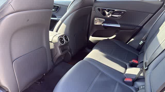 Thumbnail: 2025 Mercedes-Benz GLC - 29