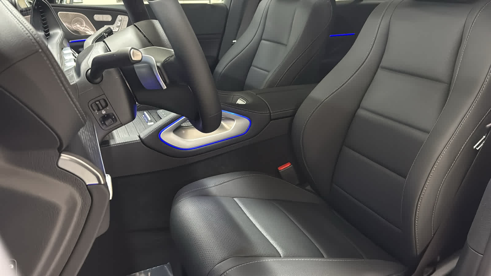 Thumbnail: 2026 Mercedes-Benz GLE - 28