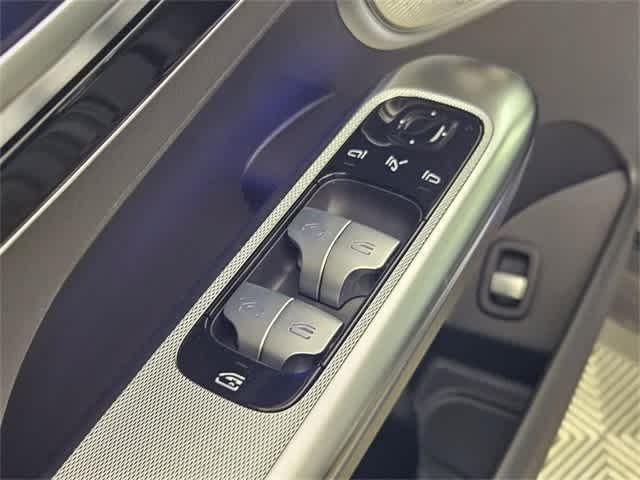 Thumbnail: 2025 Mercedes-Benz GLC - 17