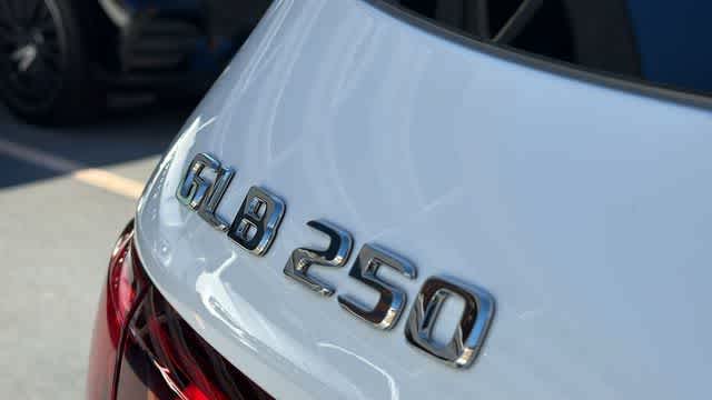 Thumbnail: 2026 Mercedes-Benz GLB - 10