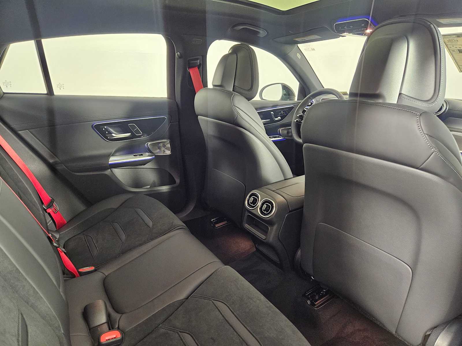 Thumbnail: 2025 Mercedes-Benz GL-Class - 18