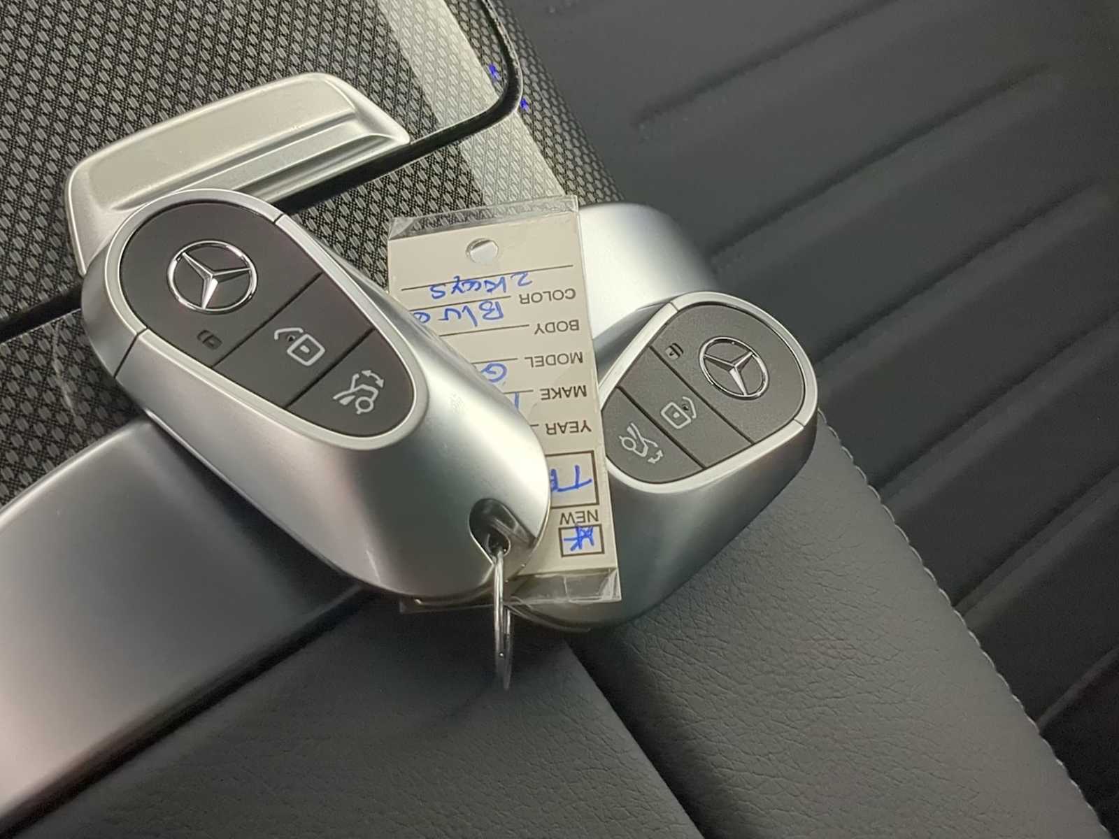 Thumbnail: 2026 Mercedes-Benz GLC - 36