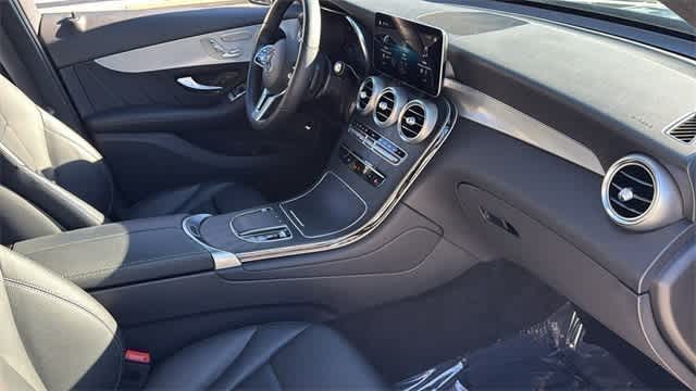 Thumbnail: 2022 Mercedes-Benz GLC - 42