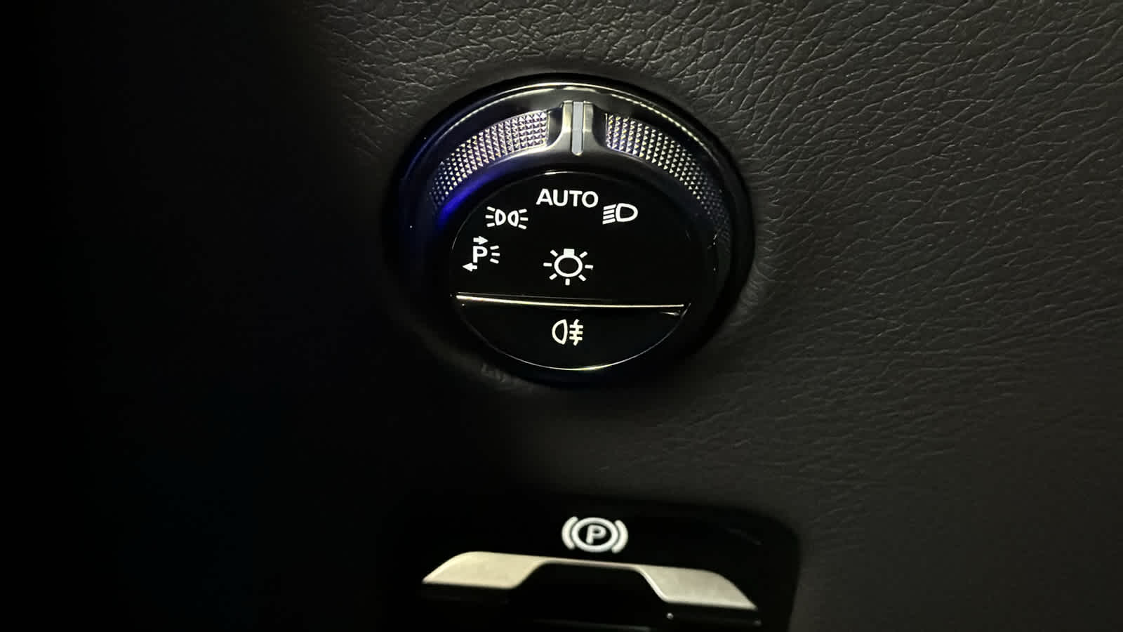 Thumbnail: 2026 Mercedes-Benz GLC - 19