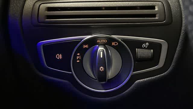 Thumbnail: 2022 Mercedes-Benz GLC - 17