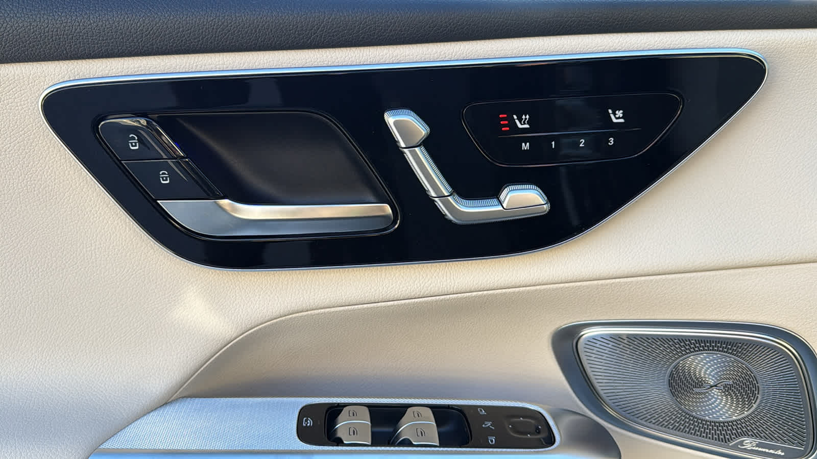 Thumbnail: 2026 Mercedes-Benz GLC - 17