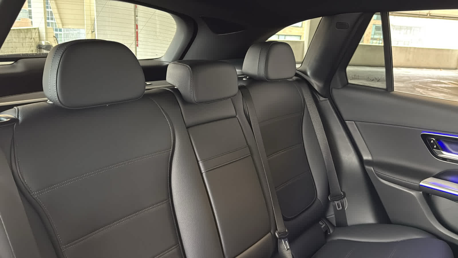 Thumbnail: 2025 Mercedes-Benz GLC - 33