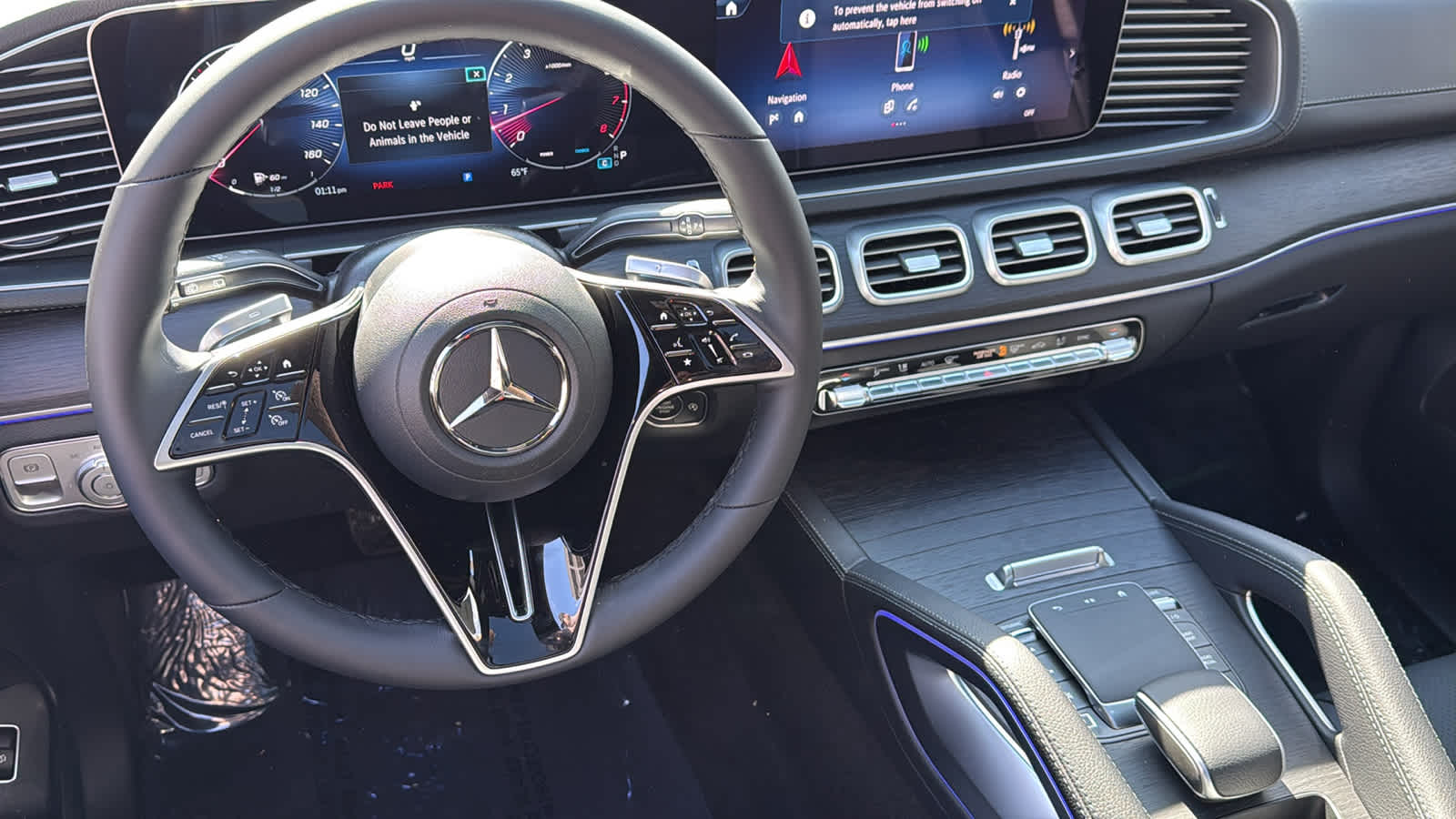 Thumbnail: 2026 Mercedes-Benz GLE - 26