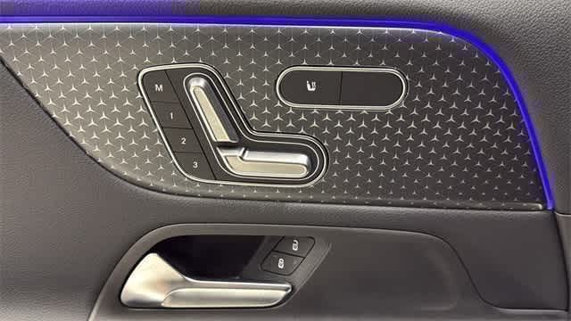 Thumbnail: 2025 Mercedes-Benz GLA - 38