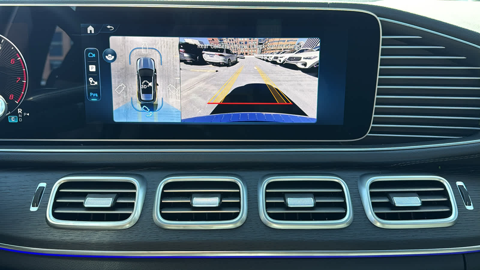 Thumbnail: 2026 Mercedes-Benz GLE - 22