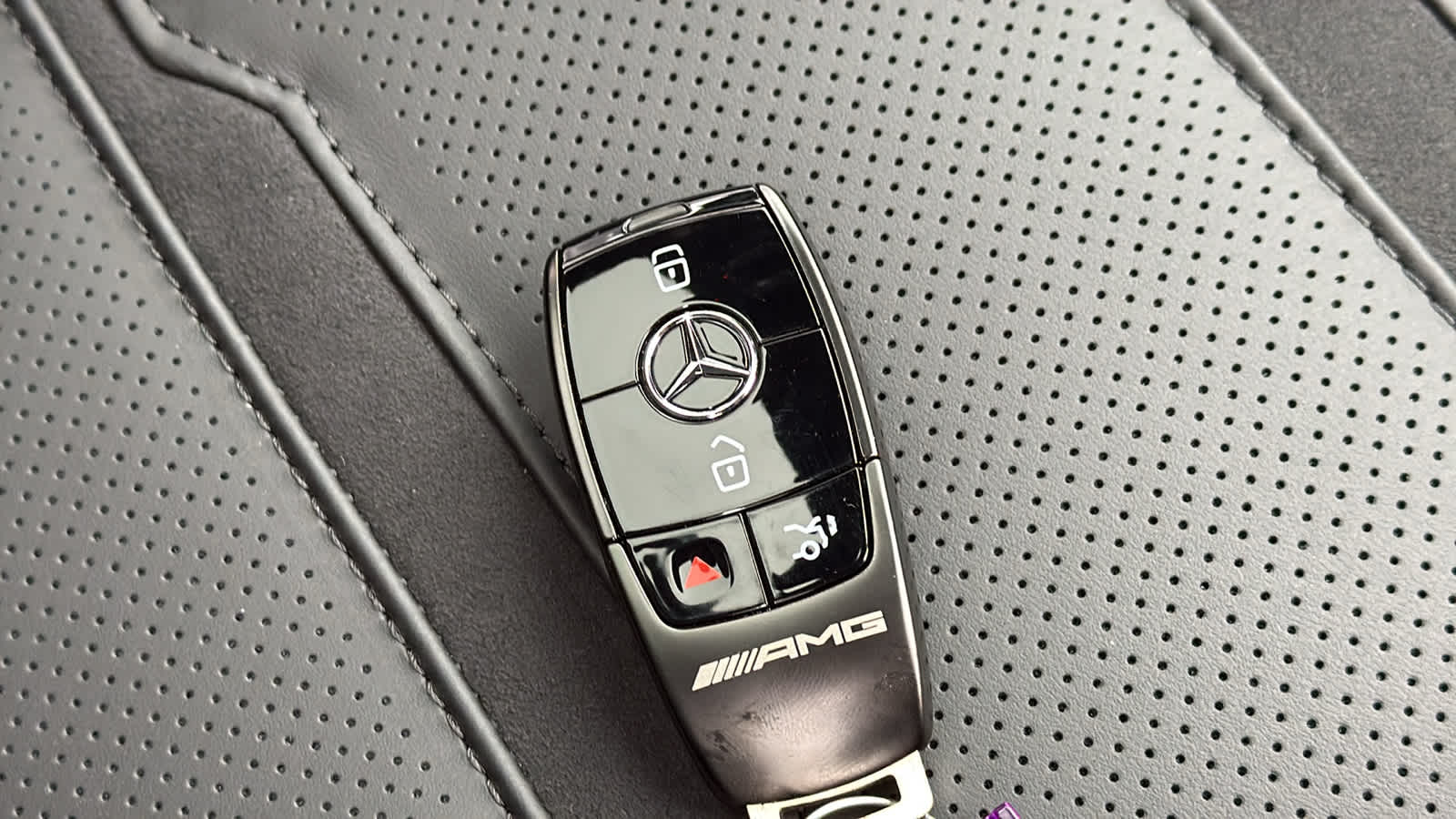 Thumbnail: 2026 Mercedes-Benz GLE - 39