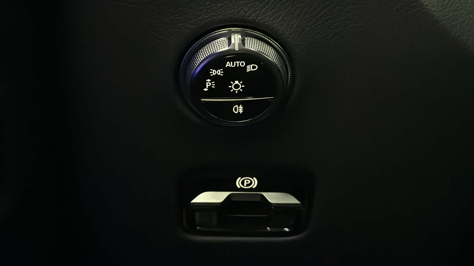 Thumbnail: 2026 Mercedes-Benz GLC - 16