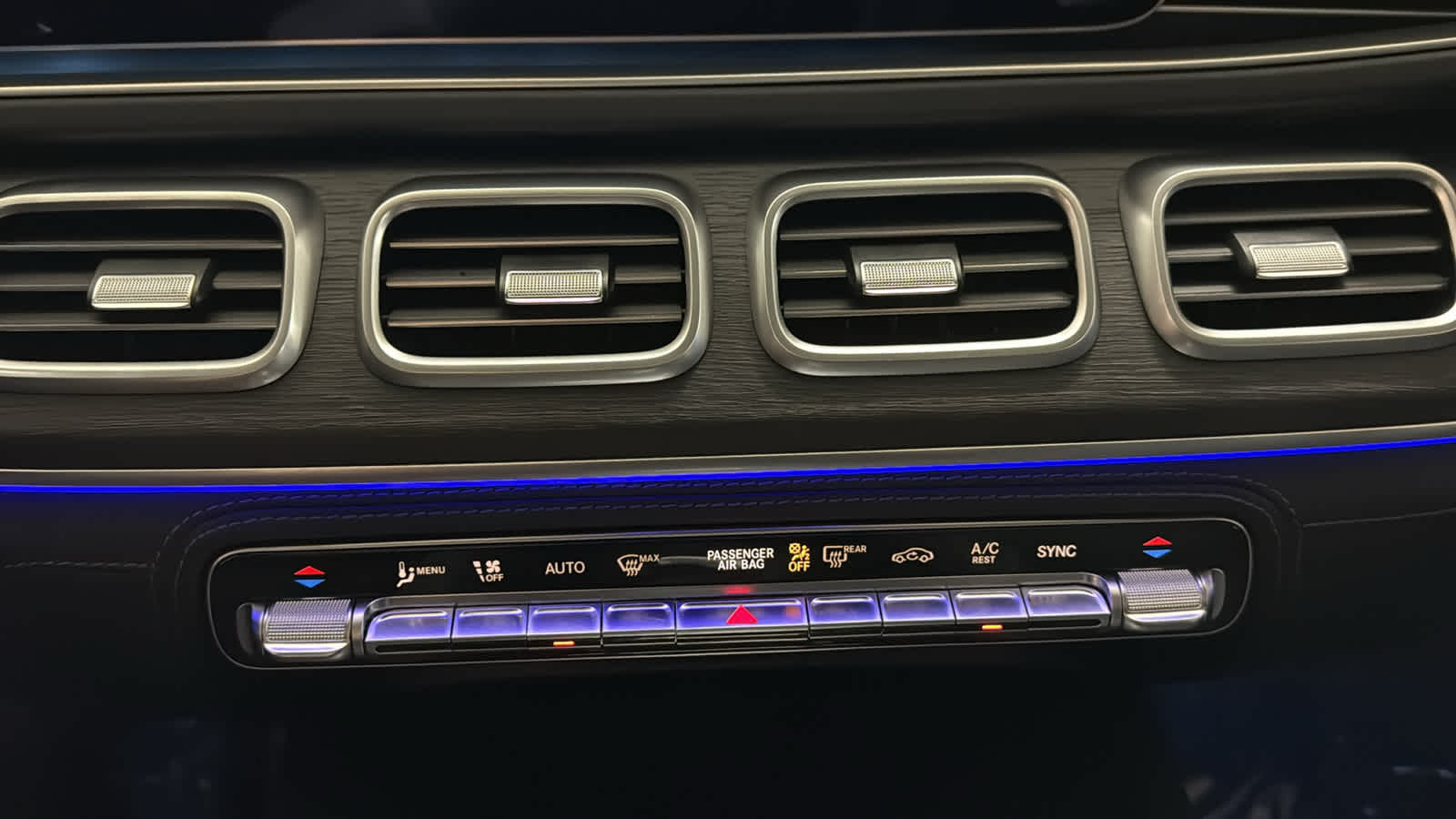 Thumbnail: 2026 Mercedes-Benz GLE - 21