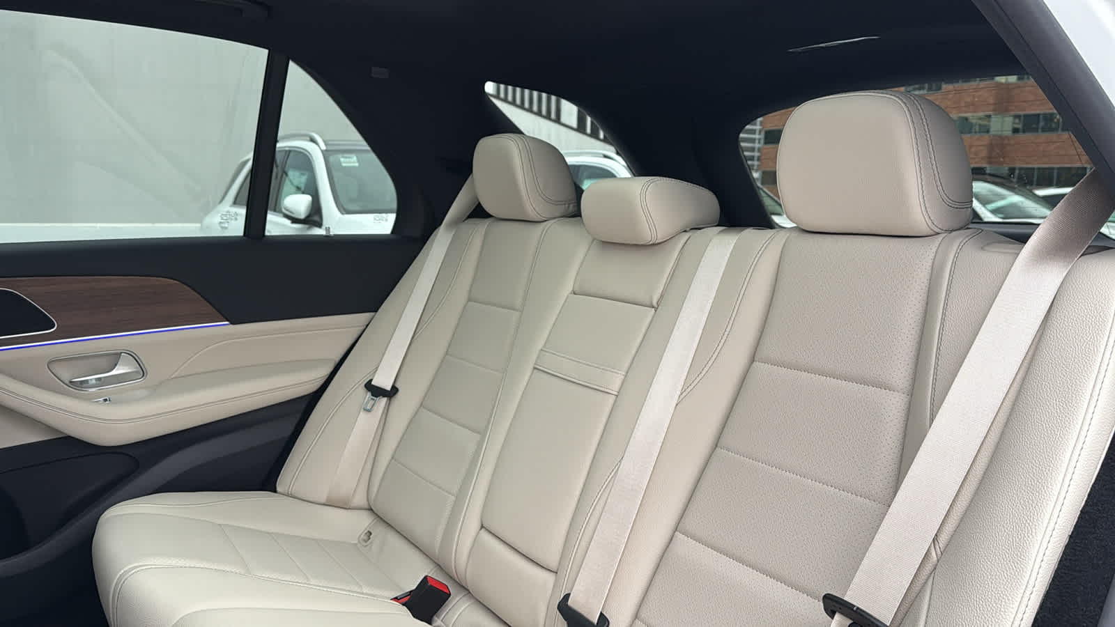 Thumbnail: 2026 Mercedes-Benz GLE - 30