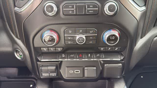 Thumbnail: 2021 GMC Sierra 1500 - 21