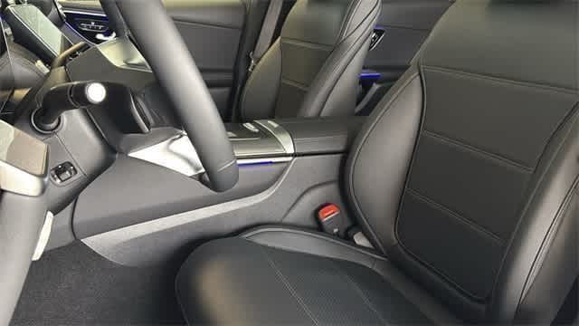 Thumbnail: 2025 Mercedes-Benz GLC - 15