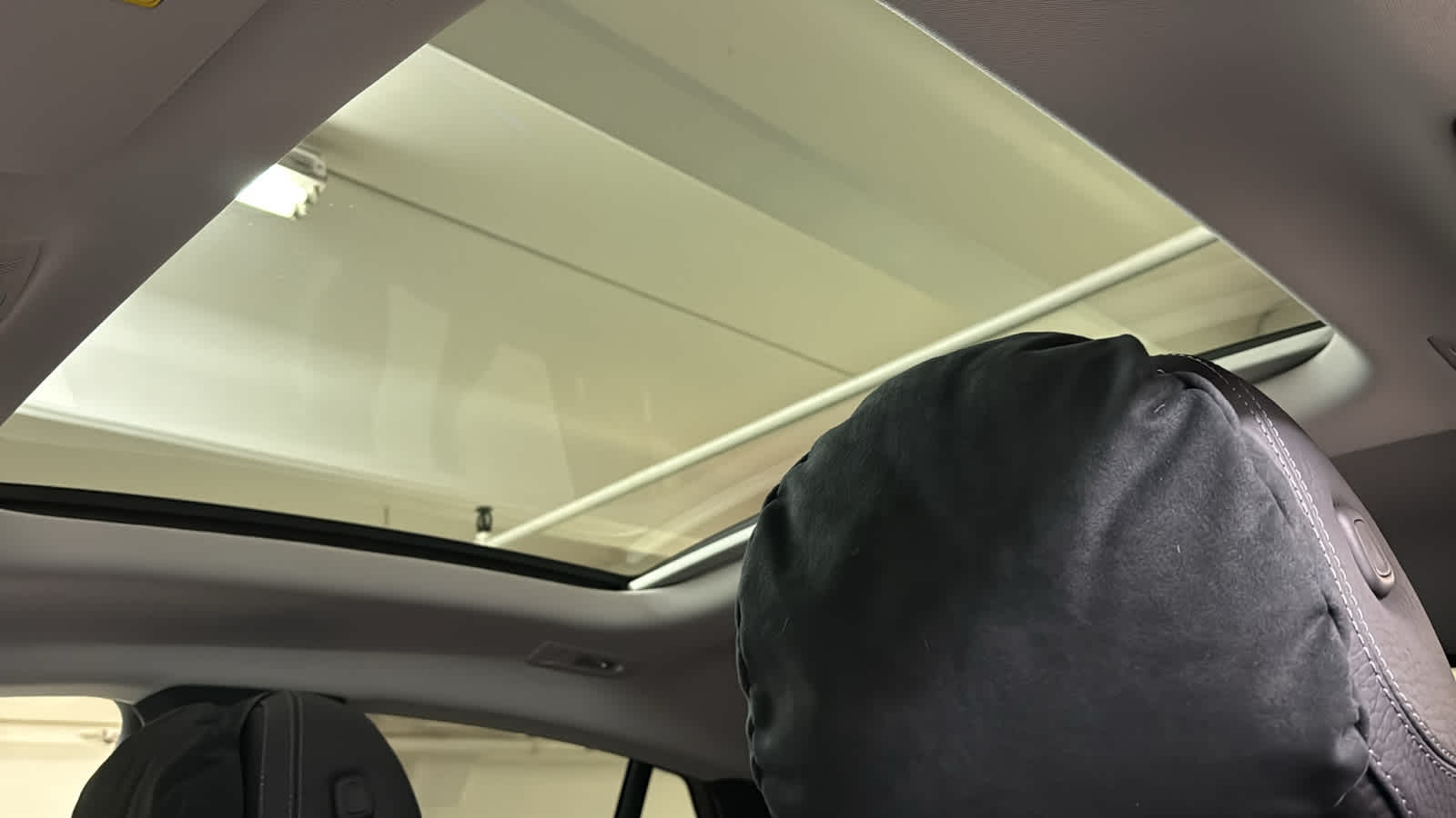 Thumbnail: 2026 Mercedes-Benz GLE - 26