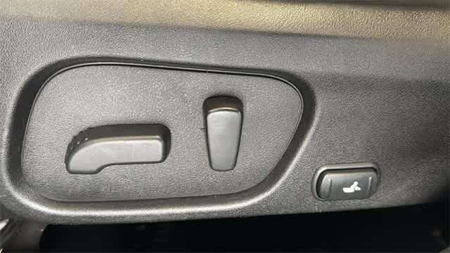 Thumbnail: 2015 Subaru Forester - 15