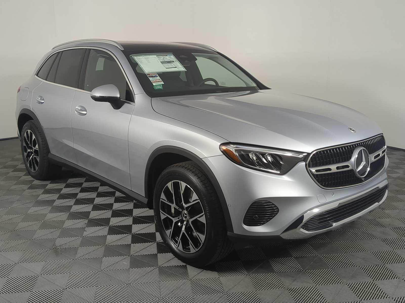 Thumbnail: 2026 Mercedes-Benz GLC - 7