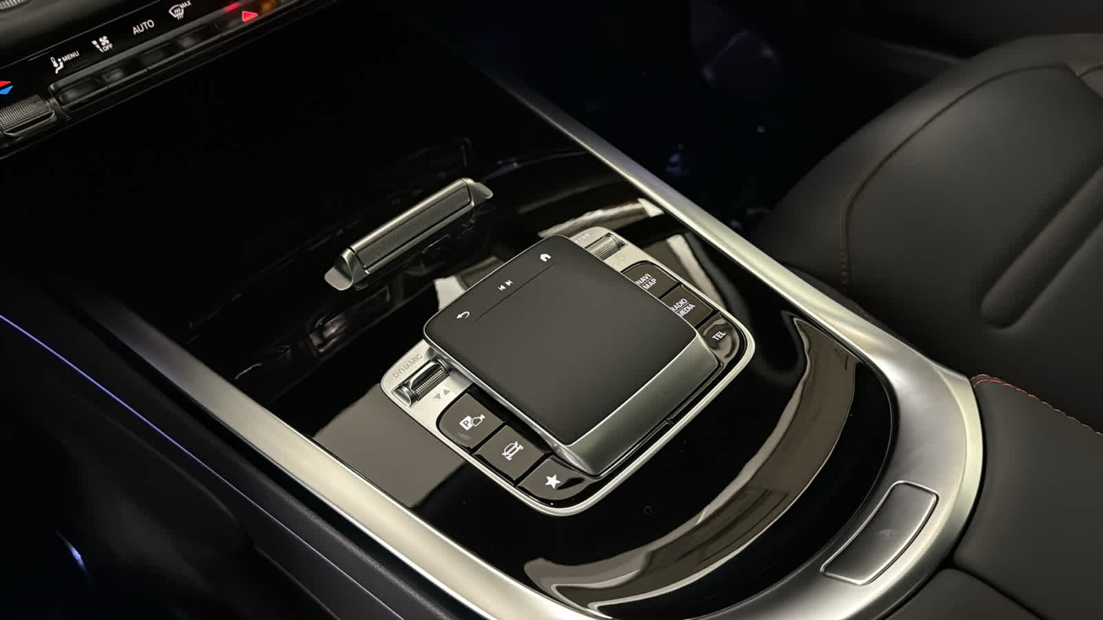 Thumbnail: 2026 Mercedes-Benz G-Class - 22