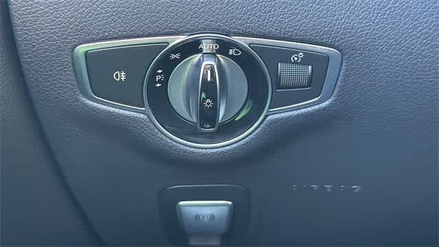 Thumbnail: 2017 Mercedes-Benz E-Class - 17