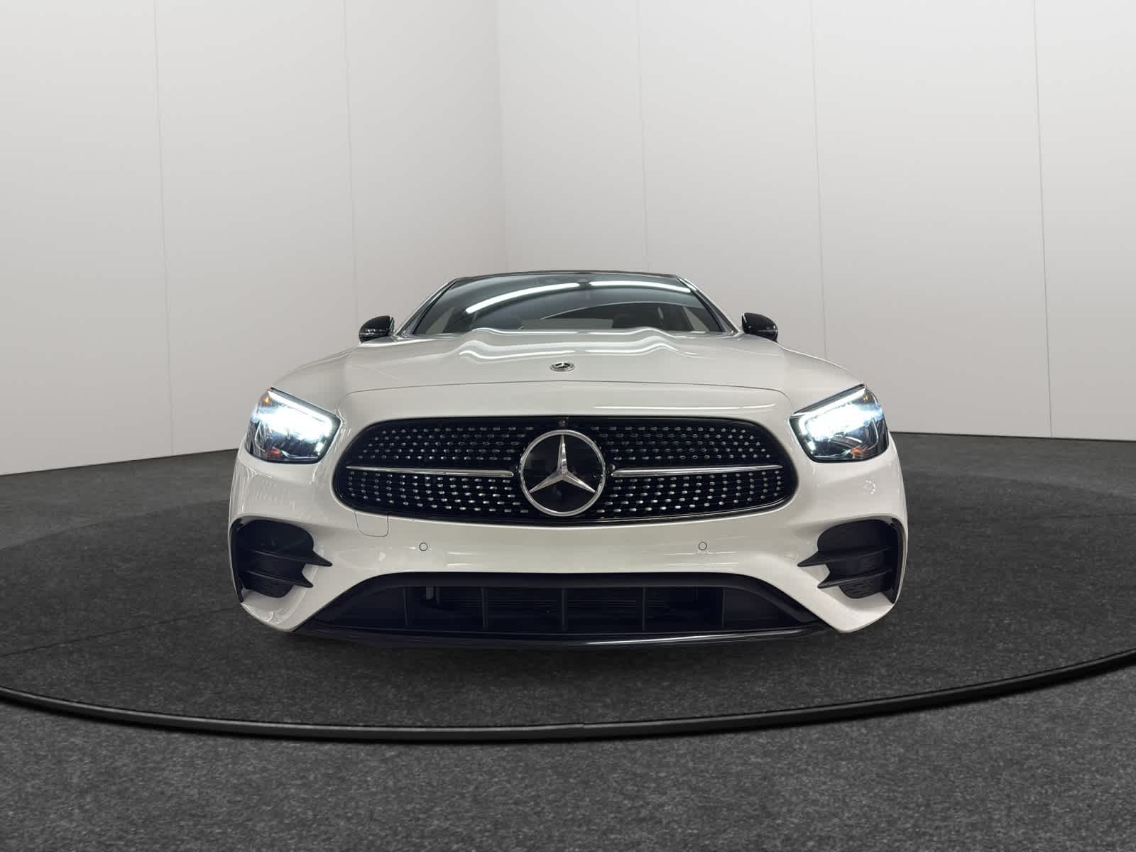 Thumbnail: 2023 Mercedes-Benz E-Class - 2