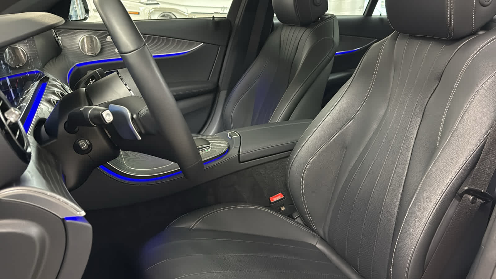 Thumbnail: 2023 Mercedes-Benz E-Class - 26