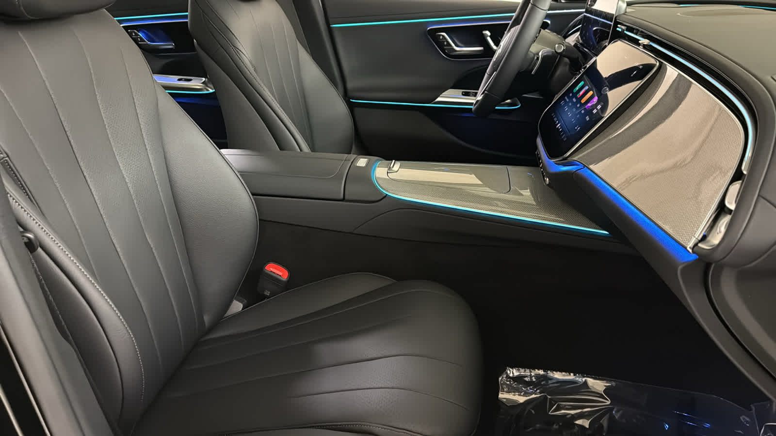 Thumbnail: 2026 Mercedes-Benz E-Class - 35