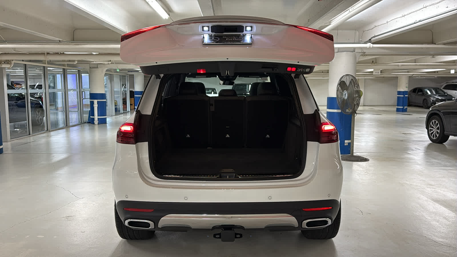 Thumbnail: 2026 Mercedes-Benz GLE - 9