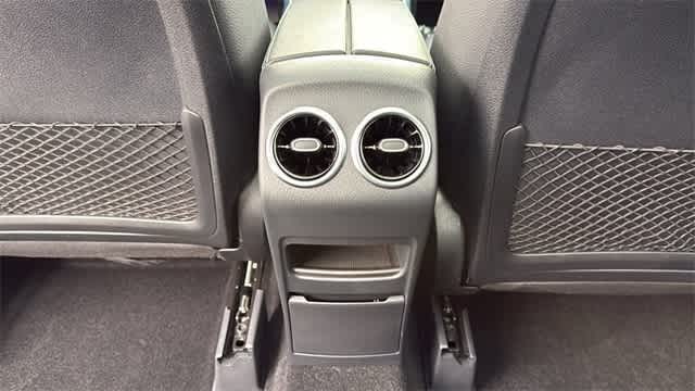 Thumbnail: 2025 Mercedes-Benz GLB - 30