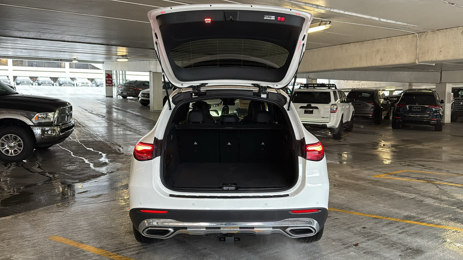 Thumbnail: 2026 Mercedes-Benz GLC - 7