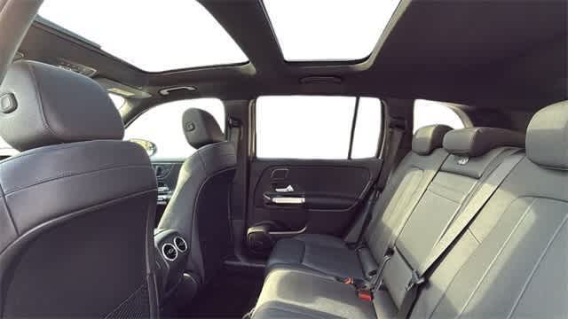 Thumbnail: 2021 Mercedes-Benz GLB - 5