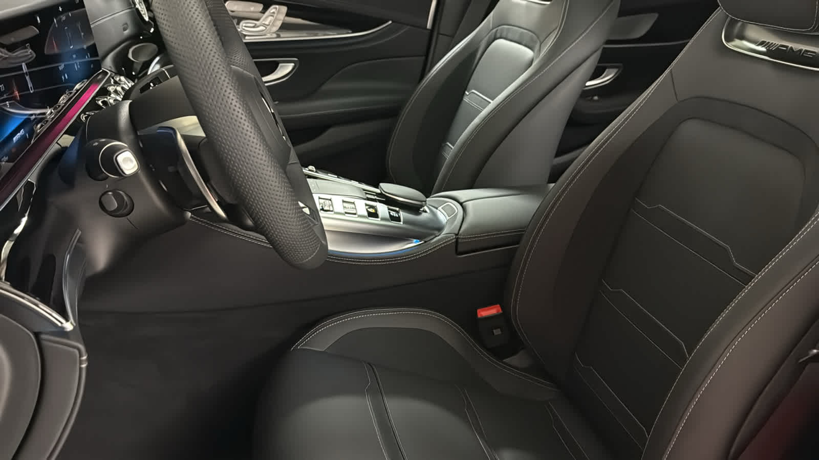 Thumbnail: 2026 Mercedes-Benz AMG GT - 29