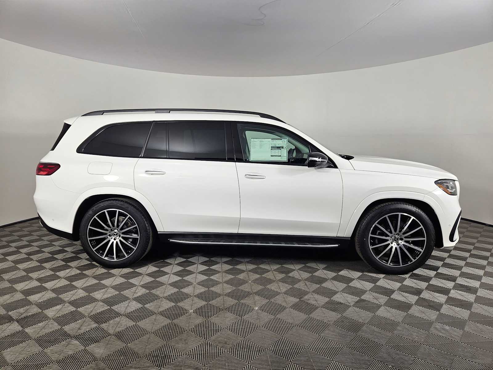 Thumbnail: 2025 Mercedes-Benz GLS - 6