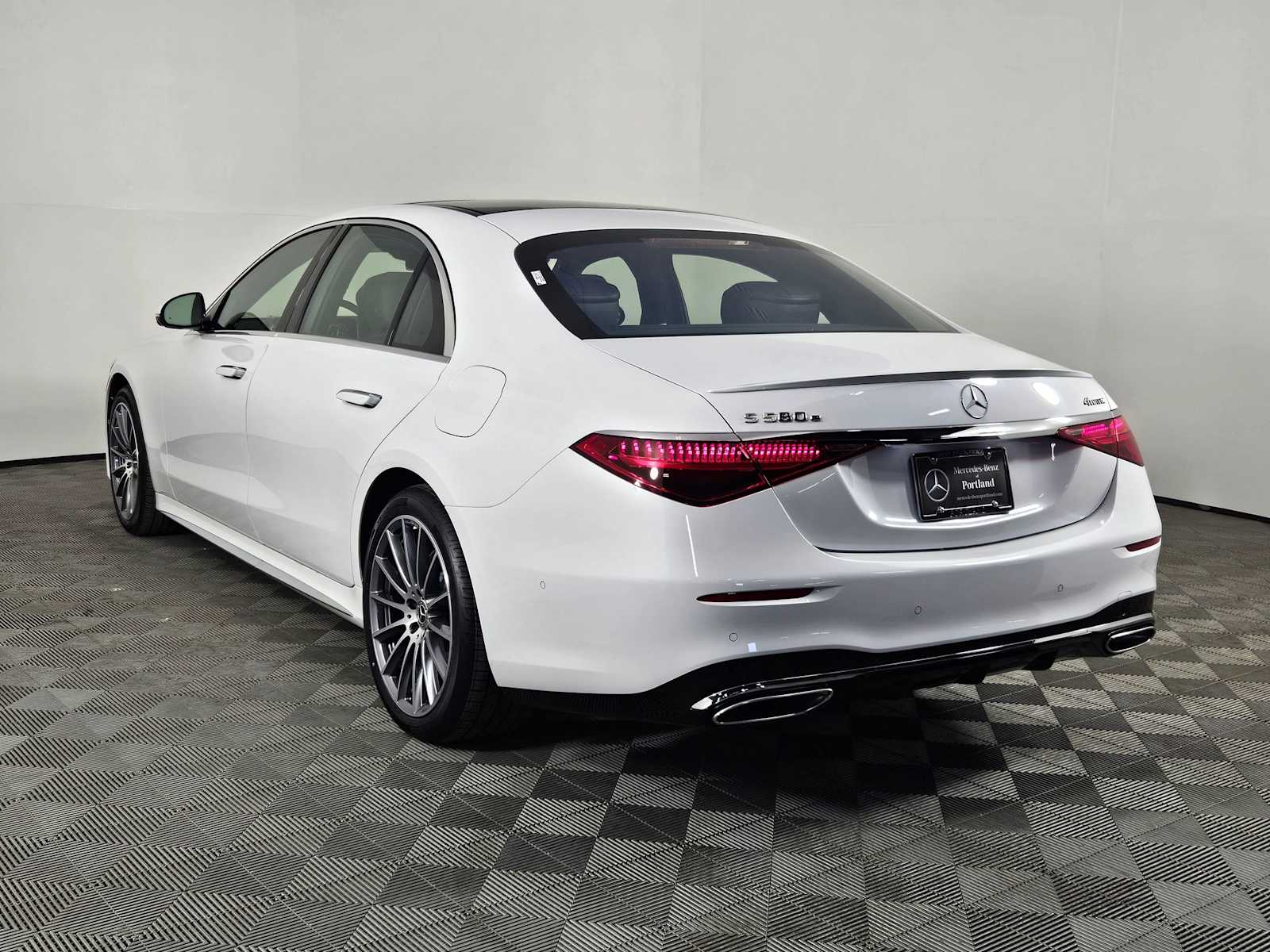 Thumbnail: 2025 Mercedes-Benz B-Class - 3