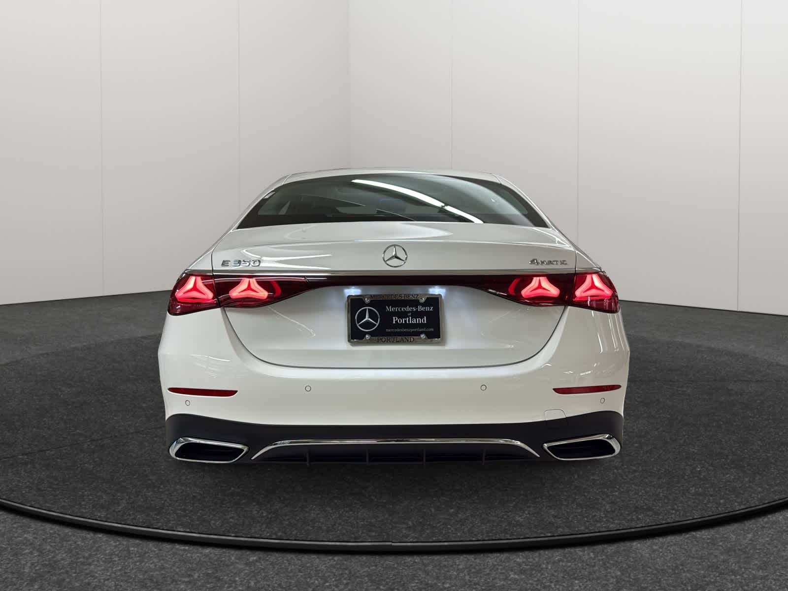 Thumbnail: 2026 Mercedes-Benz E-Class - 6