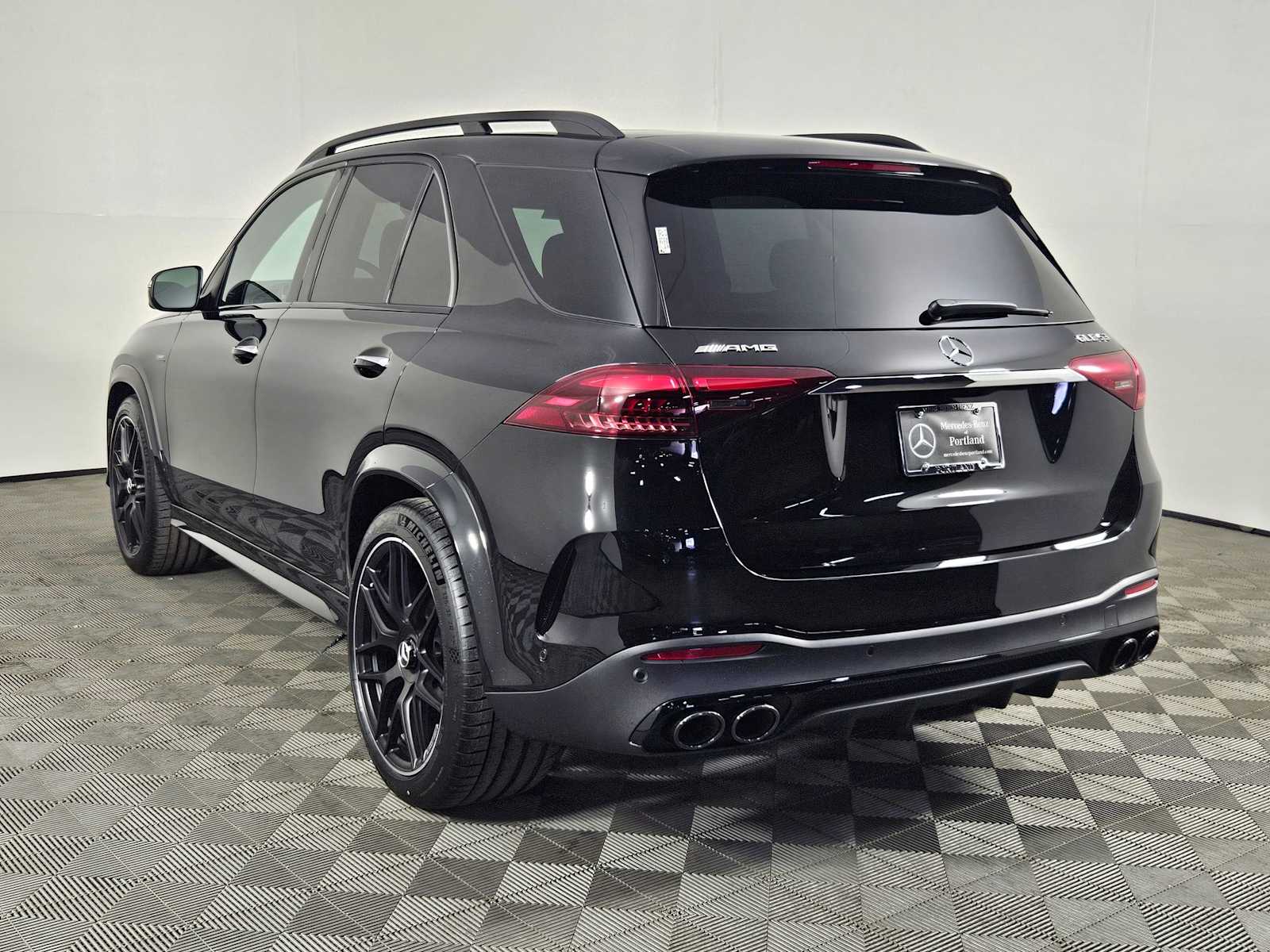 Thumbnail: 2025 Mercedes-Benz GLE - 3