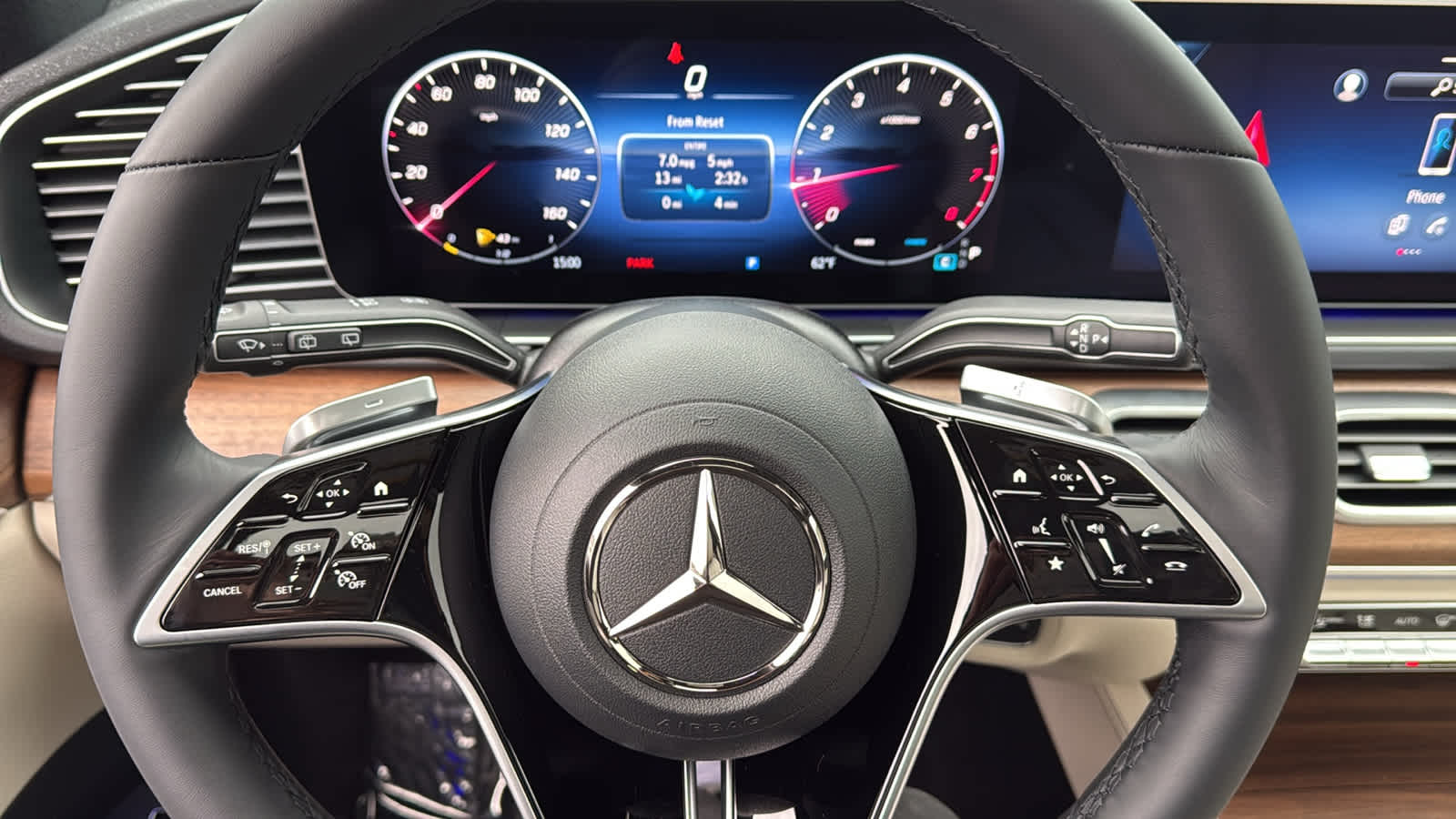 Thumbnail: 2026 Mercedes-Benz GLE - 17