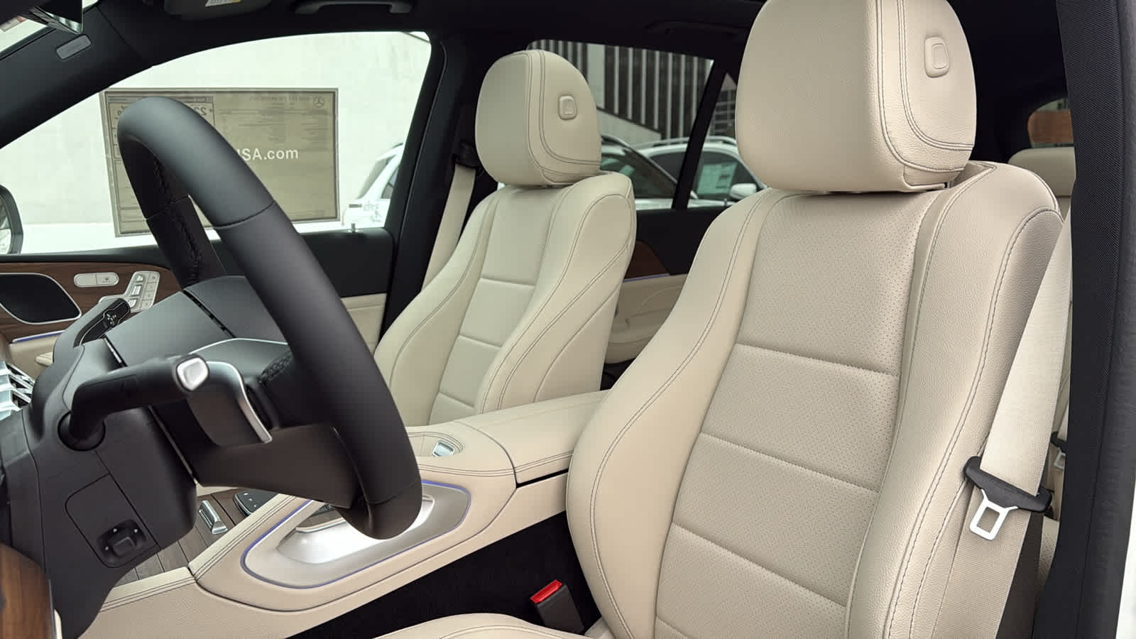 Thumbnail: 2026 Mercedes-Benz GLE - 26