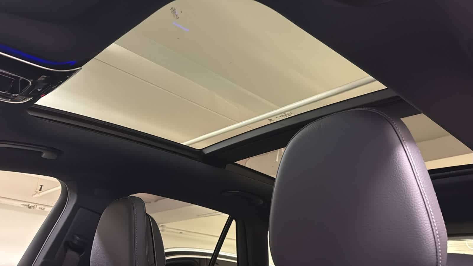 Thumbnail: 2026 Mercedes-Benz GLC - 27