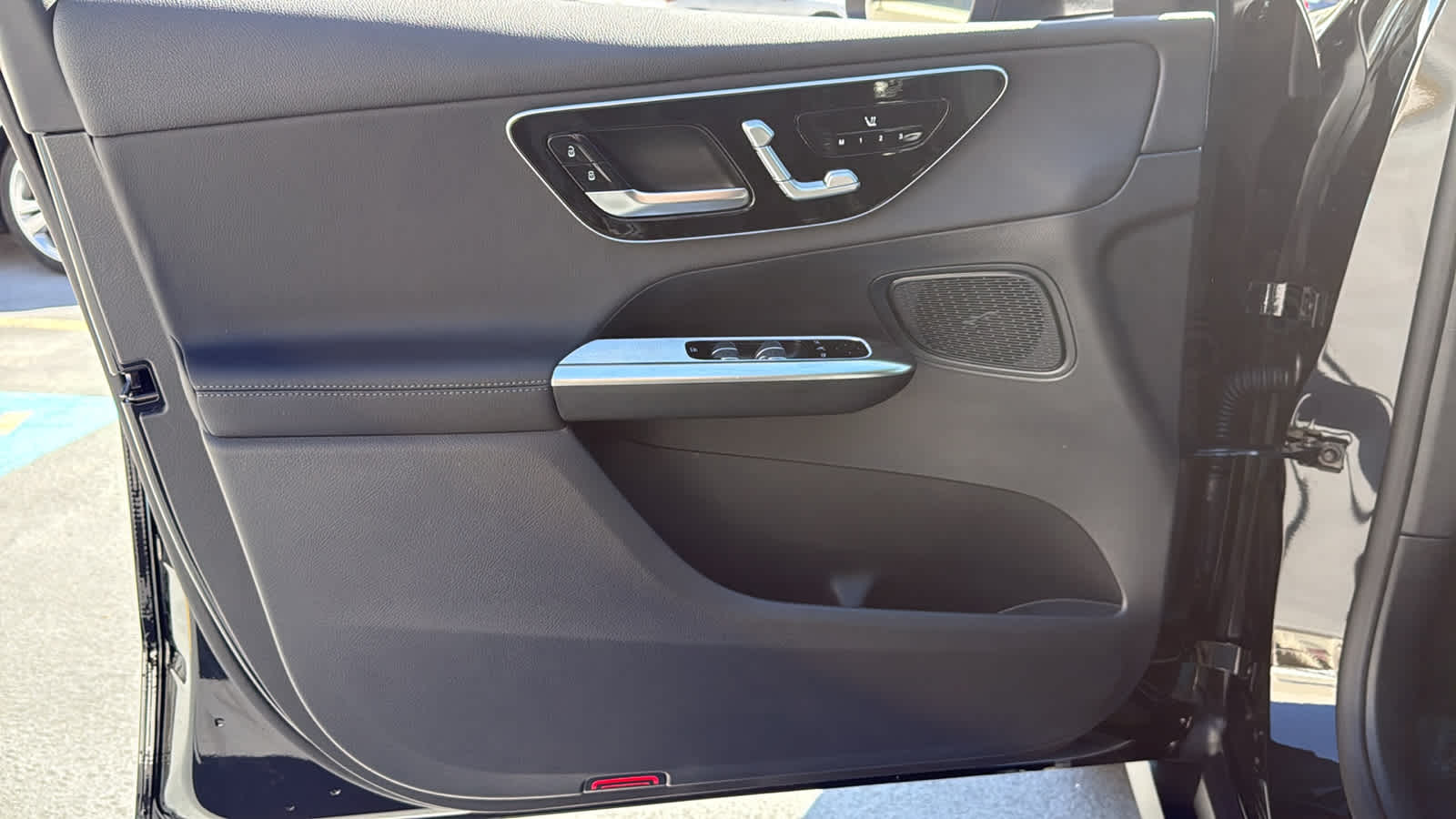 Thumbnail: 2026 Mercedes-Benz GLC - 15