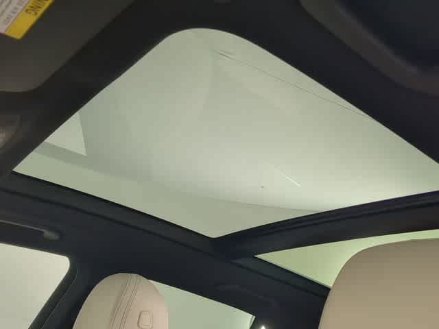 Thumbnail: 2026 Mercedes-Benz GLE - 19