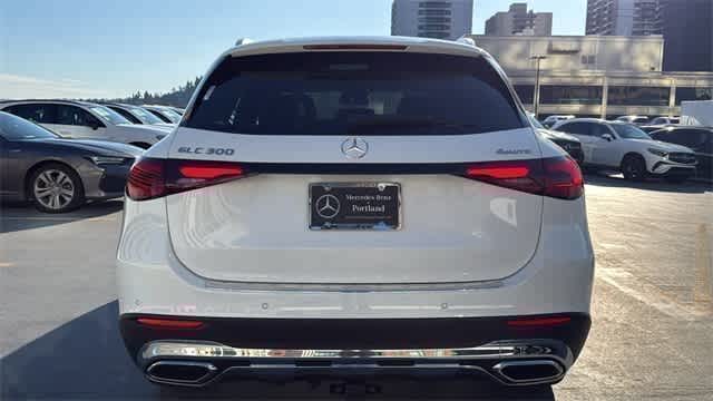 Thumbnail: 2025 Mercedes-Benz GLC - 7