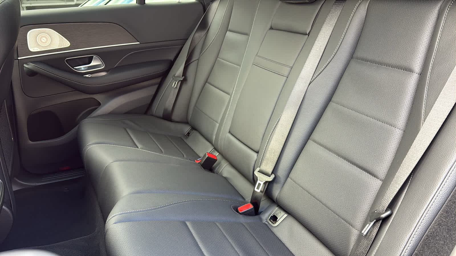 Thumbnail: 2026 Mercedes-Benz GLE - 33